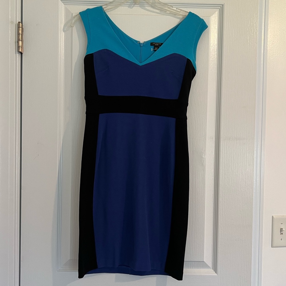 Ann Taylor OOP like new condition sleeveless color-block dress